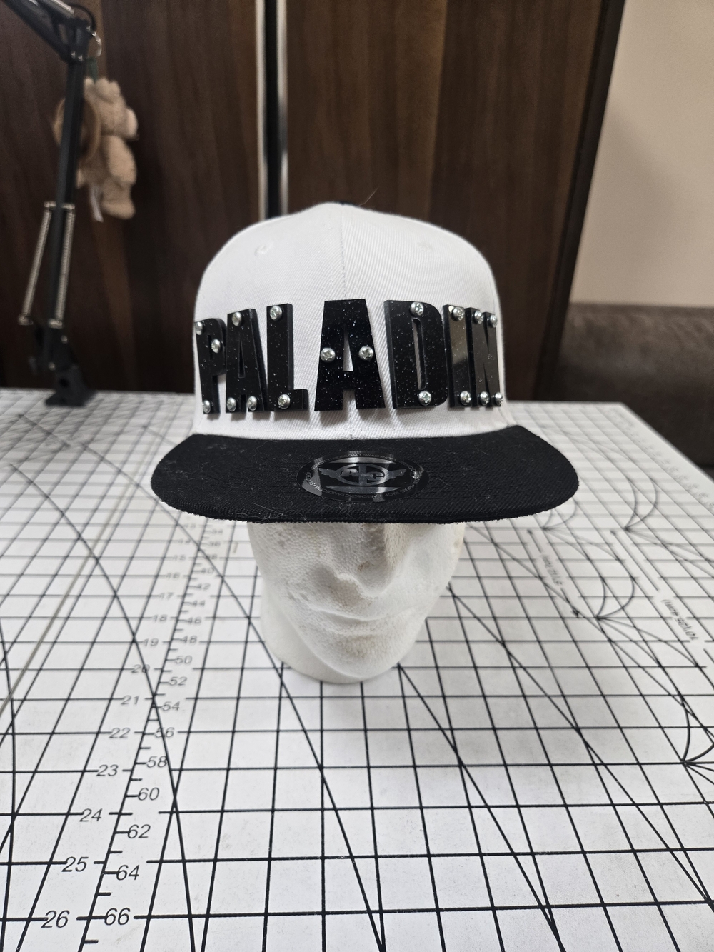 A/C X Voltron Paladin Snapback Collab (Shiro edition) (White/Black)